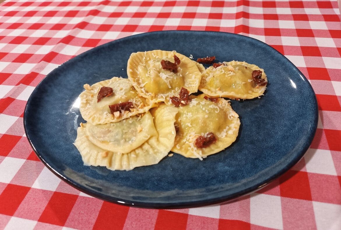 przepis na ravioli z suszonymi pomidorami