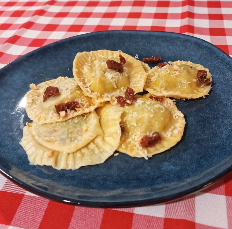przepis na ravioli z suszonymi pomidorami