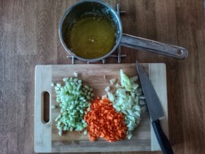 składniki na bazę do sosu bolognese