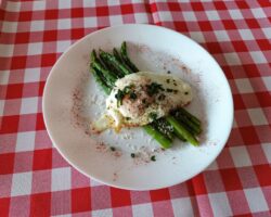 Asparagi alla milanese