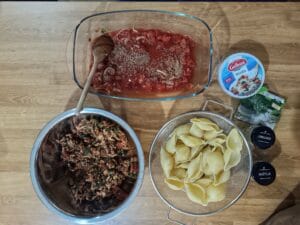 składniki na faszerowane conchiglioni