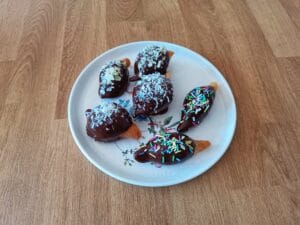 smażony makaron conchiglioni na słodko