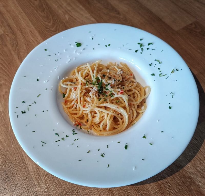 spaghetti aglio olio e peperoncino