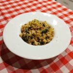 tagliatelle z kurczakiem szpinakiem i chili