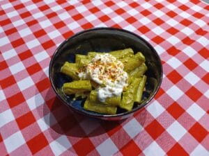 rigatoni z pesto pistacjowym
