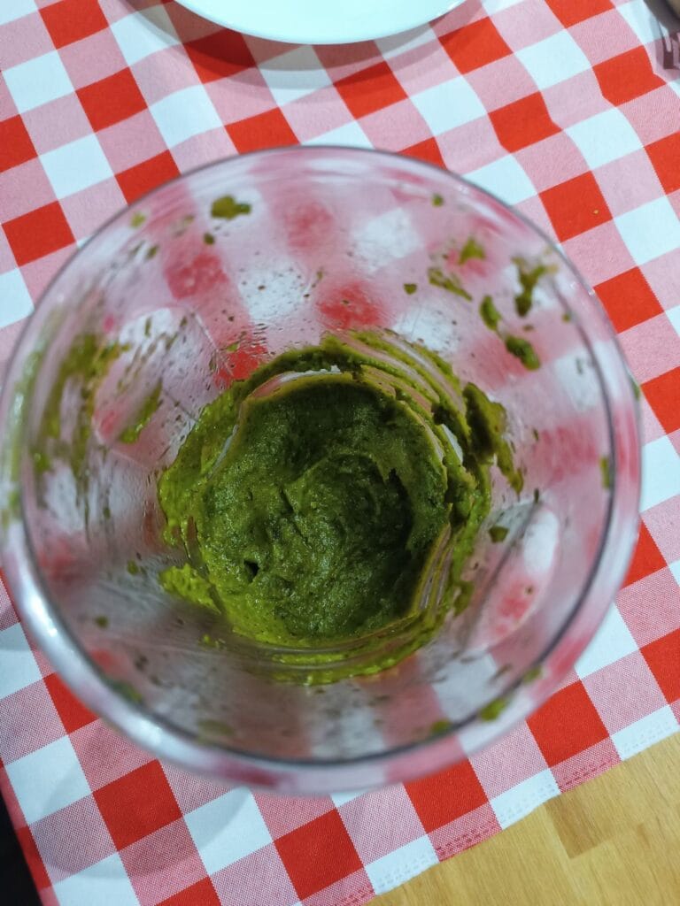 zblendowane pesto pistacjowe