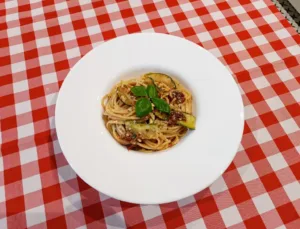 spaghetti z cukinią