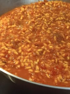 risotto z burakiem gotowane w bulionie