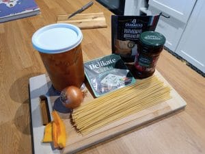 składniki na spaghetti z dynią